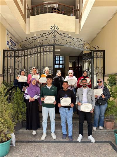 خريجي القسم 